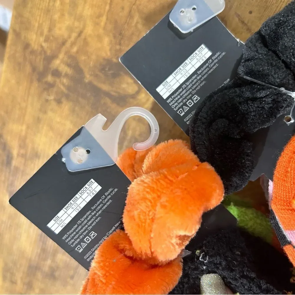Capelli Halloween Fuzzy and No Show Halloween Socks with Scrunchies NWT M/L 13-5